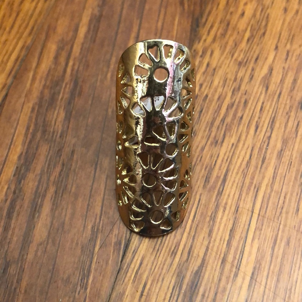 Gold ring size 19